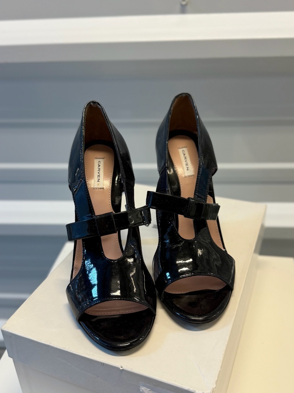 Carven Black Patent Leather Bow Cut-Out Sandals Size 37